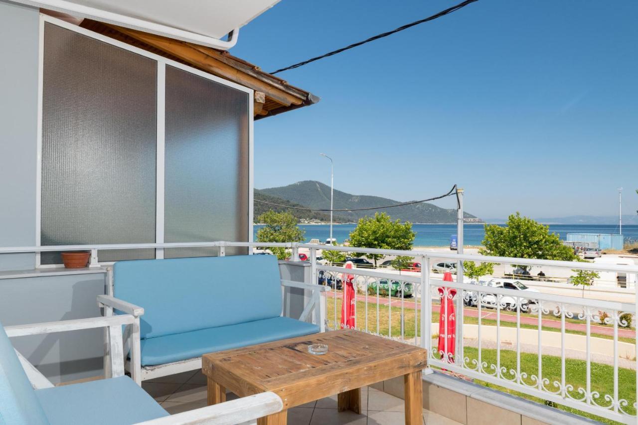 Urban Sea Side Apartments 리메나스 외부 사진